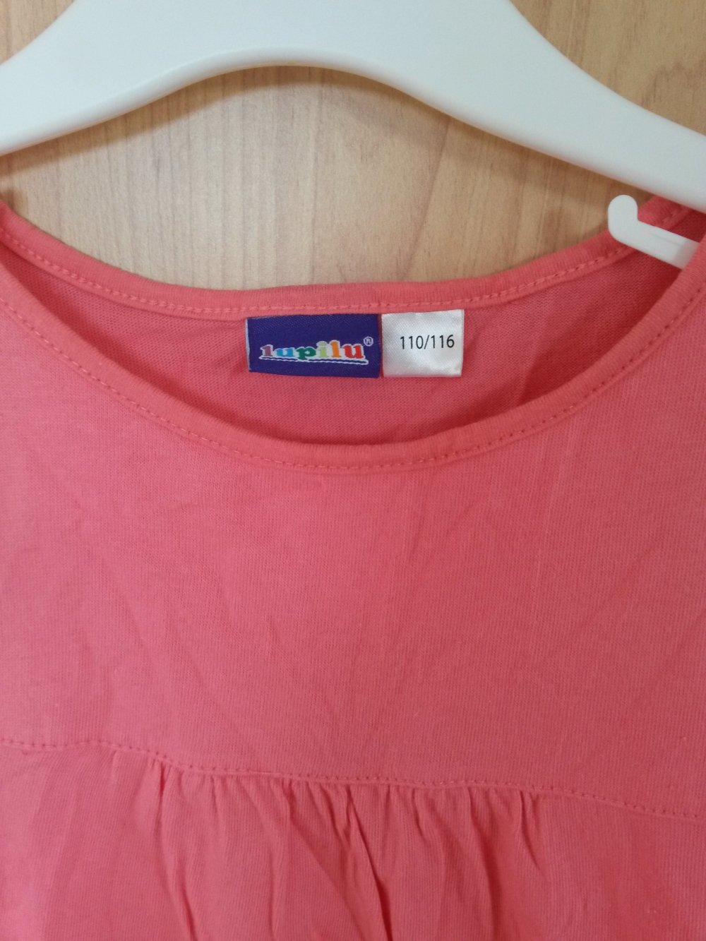 apricotfarbenes Kleid in Gr. 110/116
