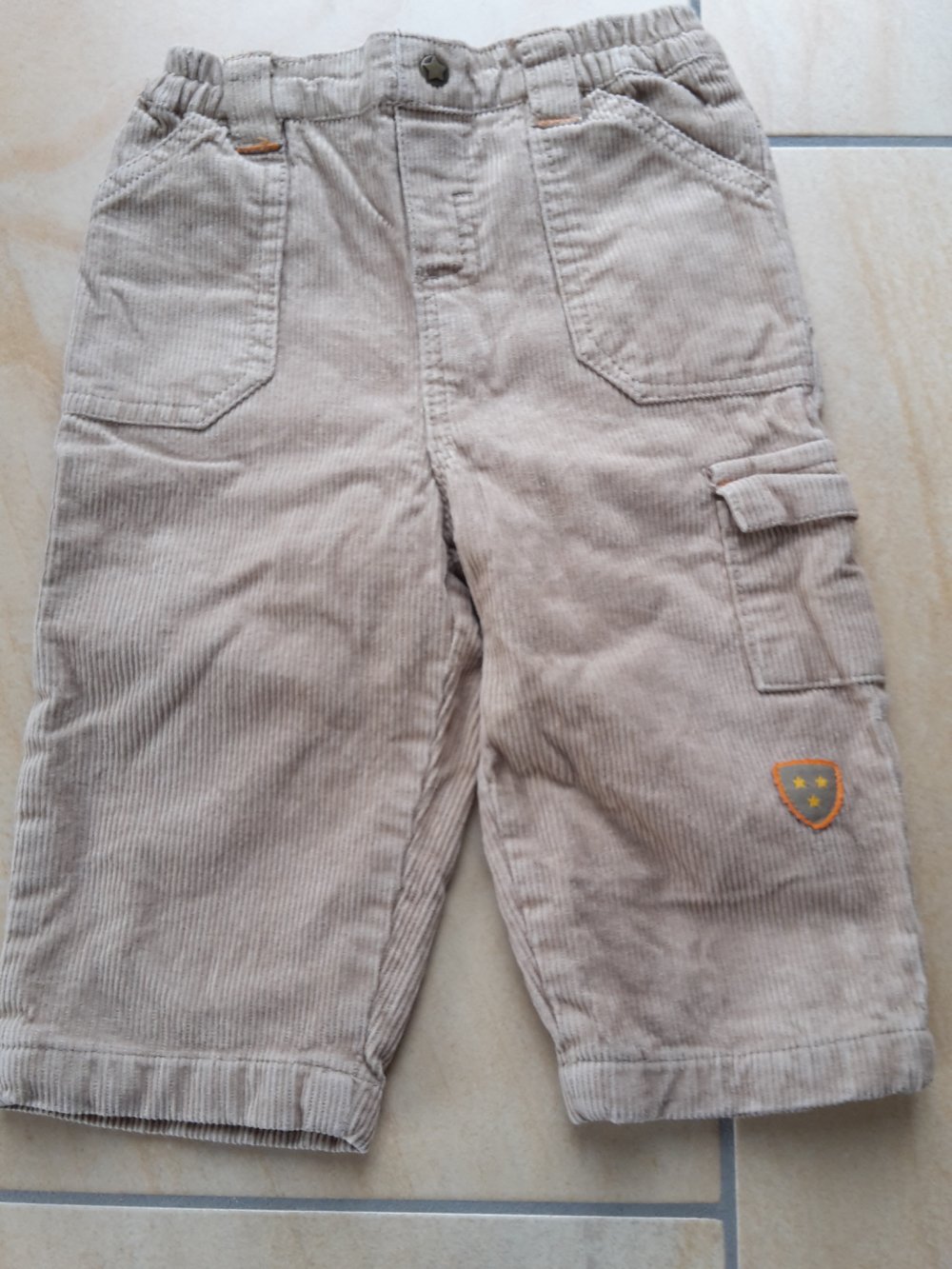 beige Cordhose leicht gefüttert in Gr 74 von C&A
