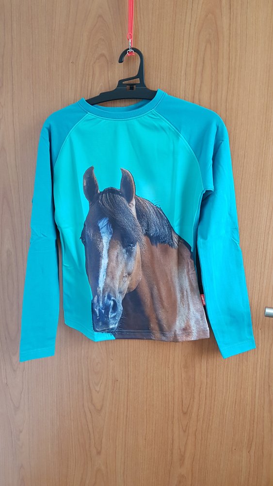 ungetragenes Langarmshirt in Gr. 152 von Red Horse (nur gewaschen)