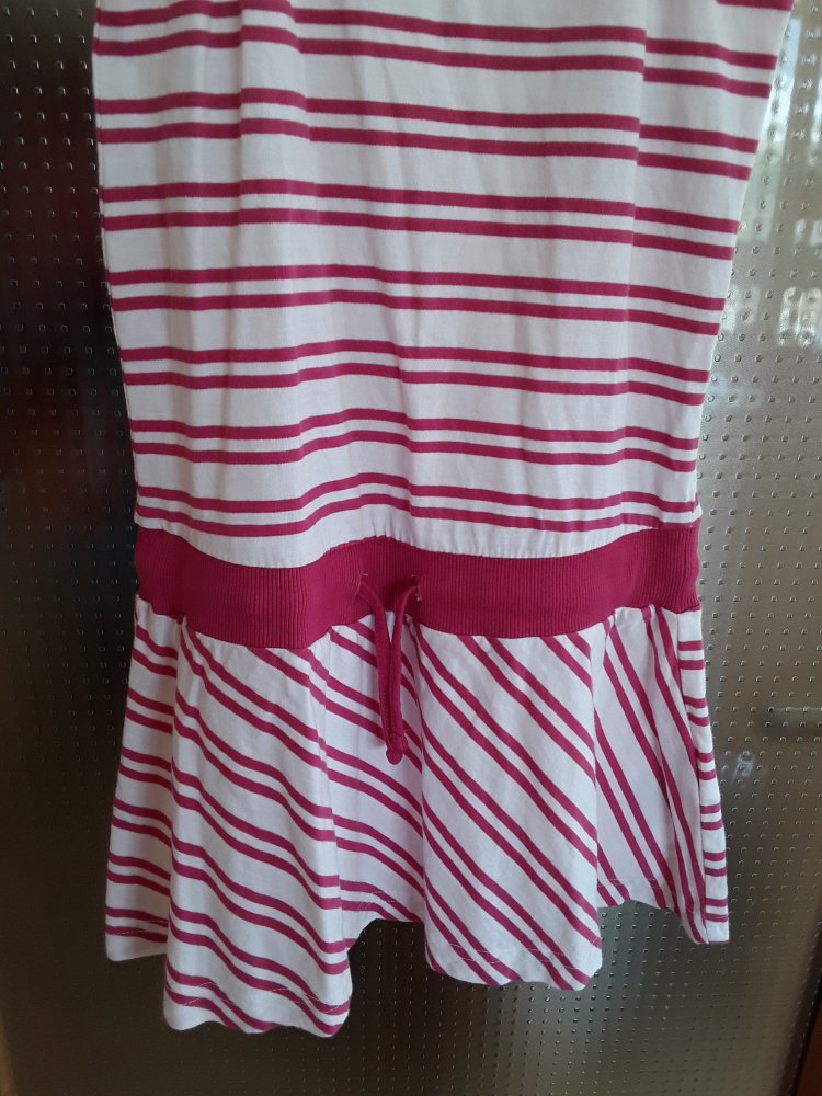 gestreiftes Kleid in Gr. 122/128