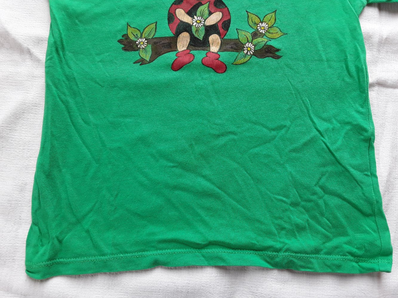 grünes handbemaltes T-Shirt in Gr. 92