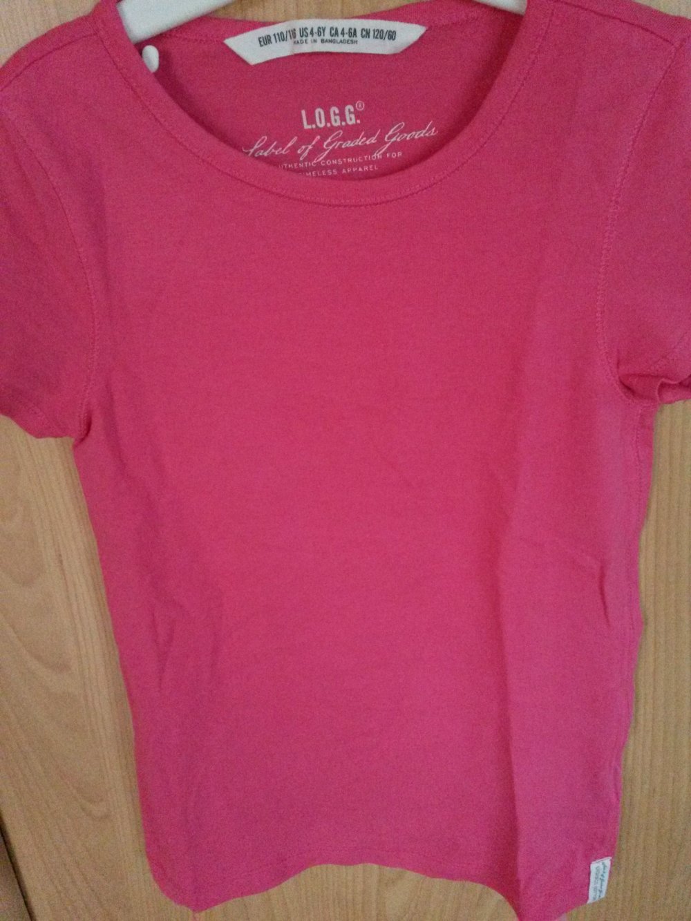 pinkfarbenes T-Shirt in Gr. 110/116 von H&M