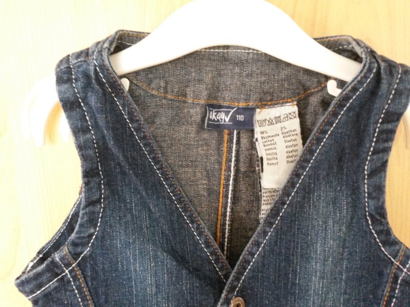 tolle Jeansweste in Gr. 110 okay