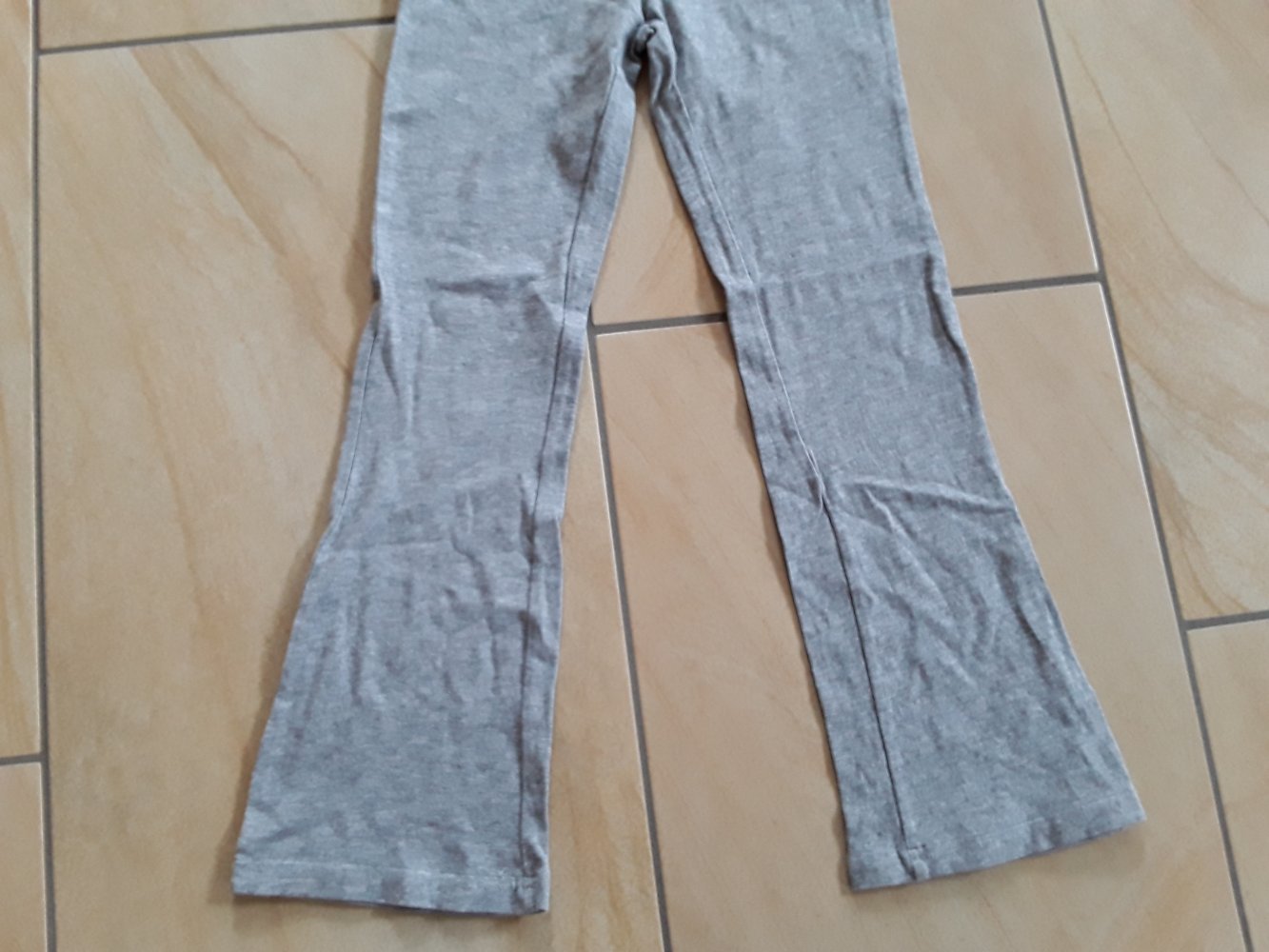 graue Legging/ Jogginghose in Gr. 122