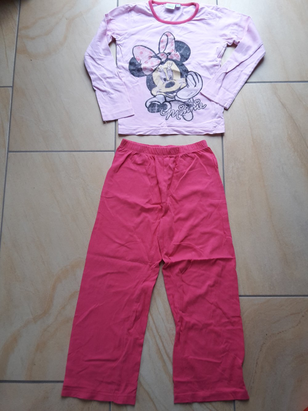langer dünner Schlafanzug mit Minnie in Gr. 122/128