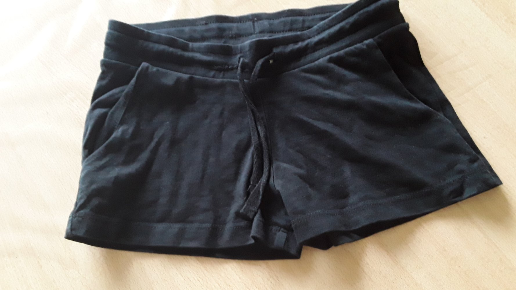 schwarze Hot Pants Gr. 140 H&M