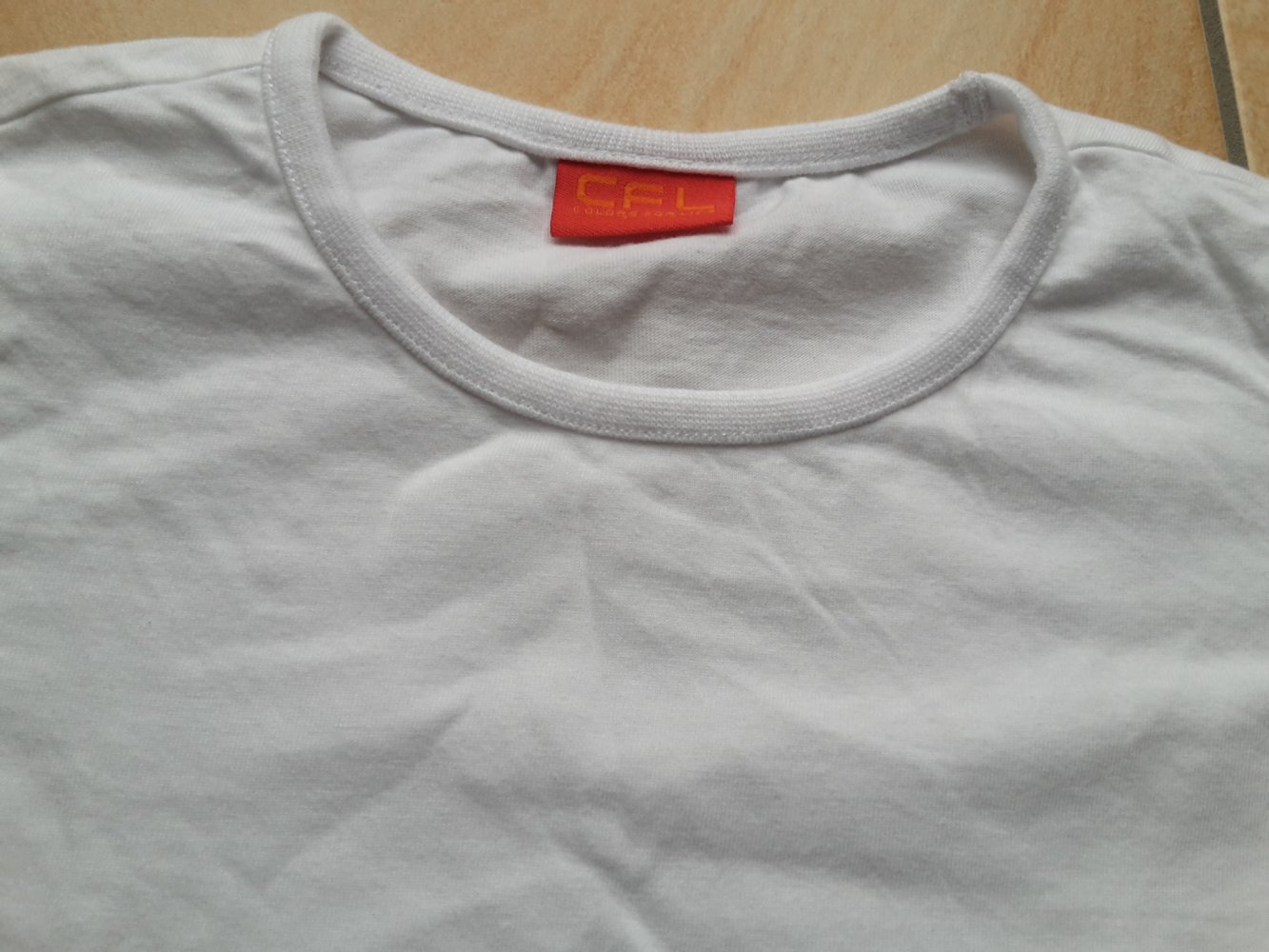 schönes LA-Shirt von CFL in Gr. 116/122. (Habe dieses Shirt 2x auch was für Zwillinge. Beide eingestellt.)