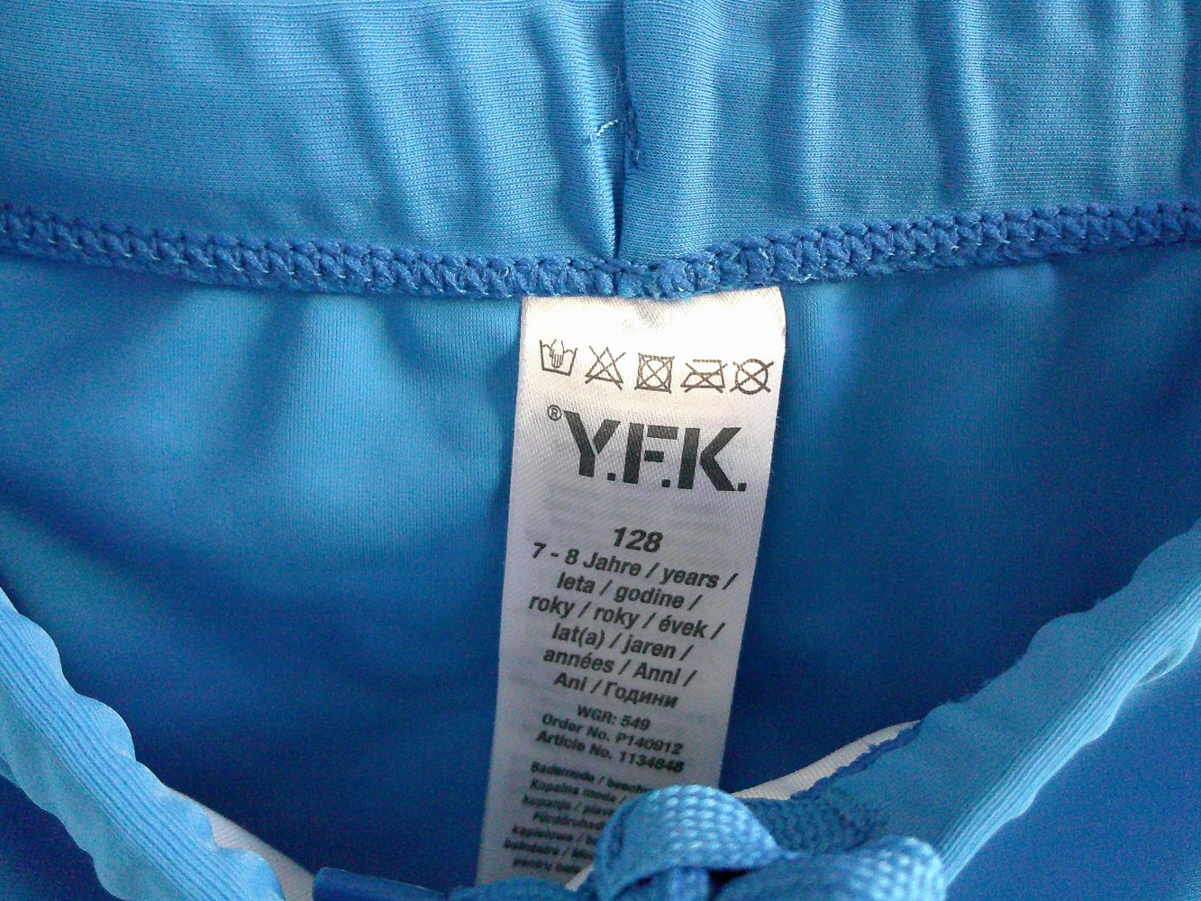 blaue kaum getragene Badehose Gr. 128 Y.F.K.