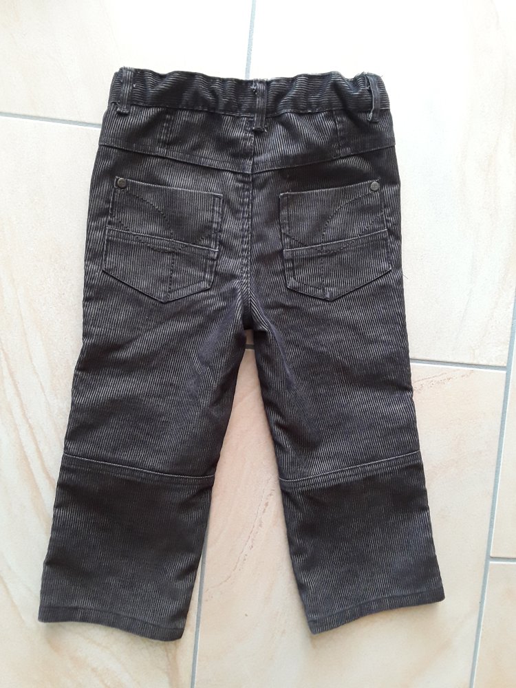 dunkelbraune Cordhose in Gr. 92