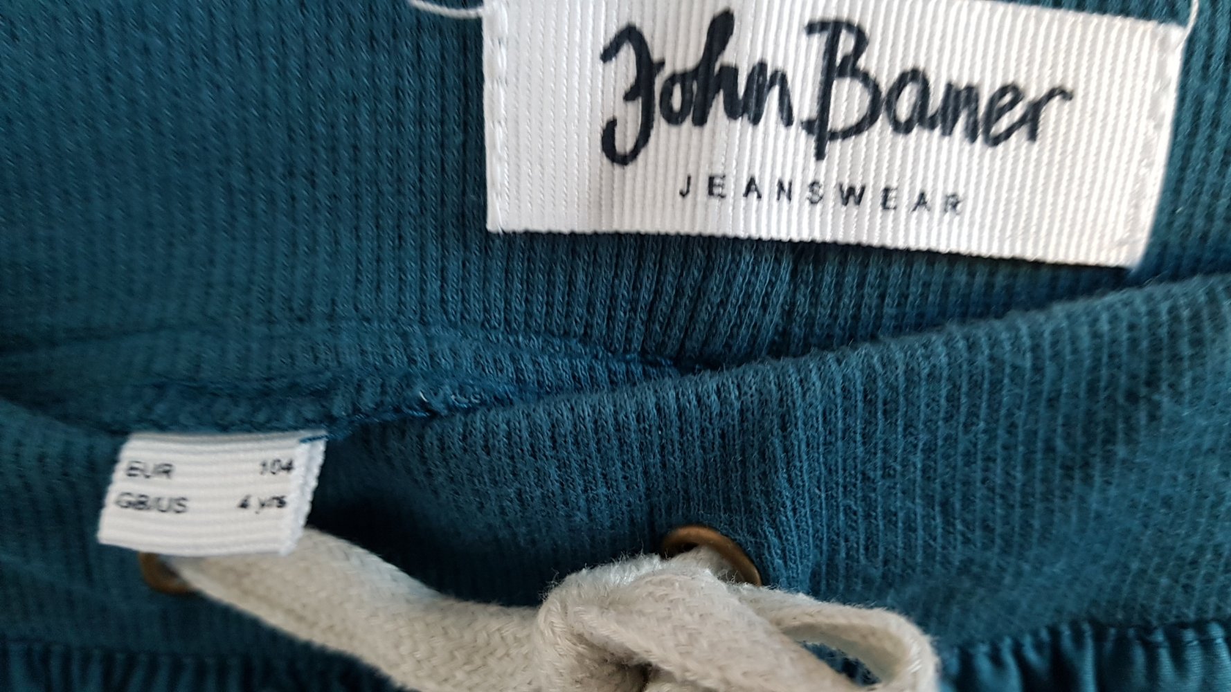 Jogginhose/ Stoffhose Gr. 104 von John Baner