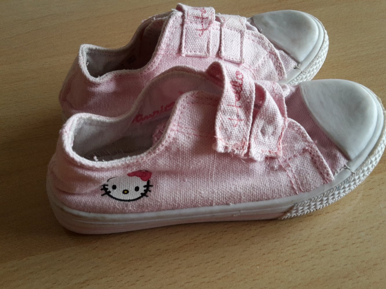 Hello Kitty Sneaker/ Turnschuhe in Gr. 26