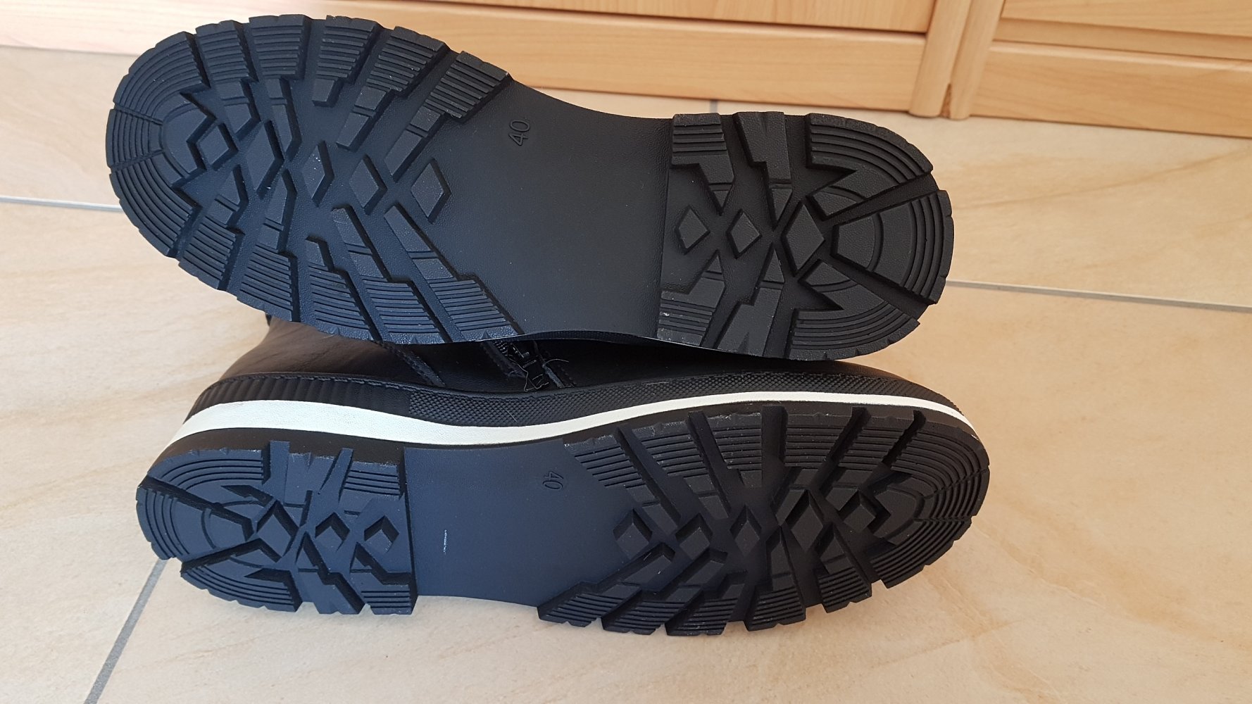 neue warme Stiefletten Gr. 40 von Tri international