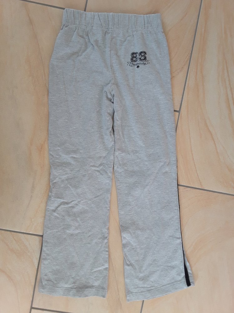 graue Jogginghose Gr. 134 von Bon Prix
