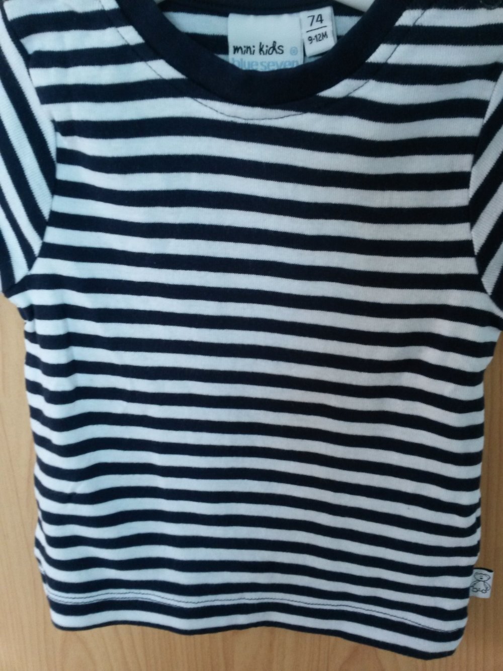 schönes, gestreiftes T-Shirt in Gr. 74 von Blue Seven
