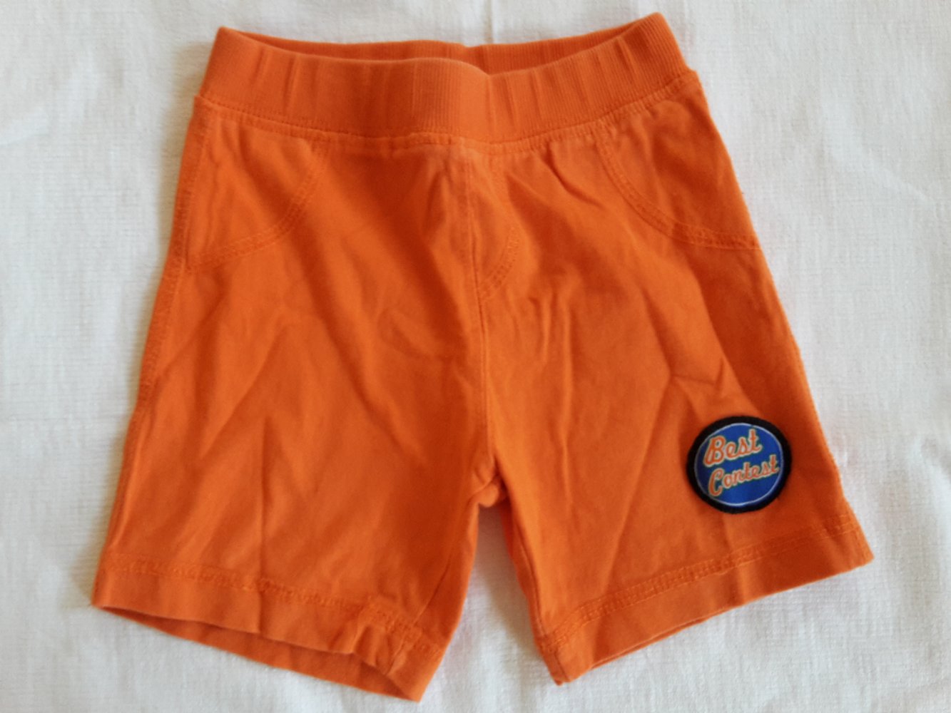 orangefarbene kurze Hose in Gr. 74