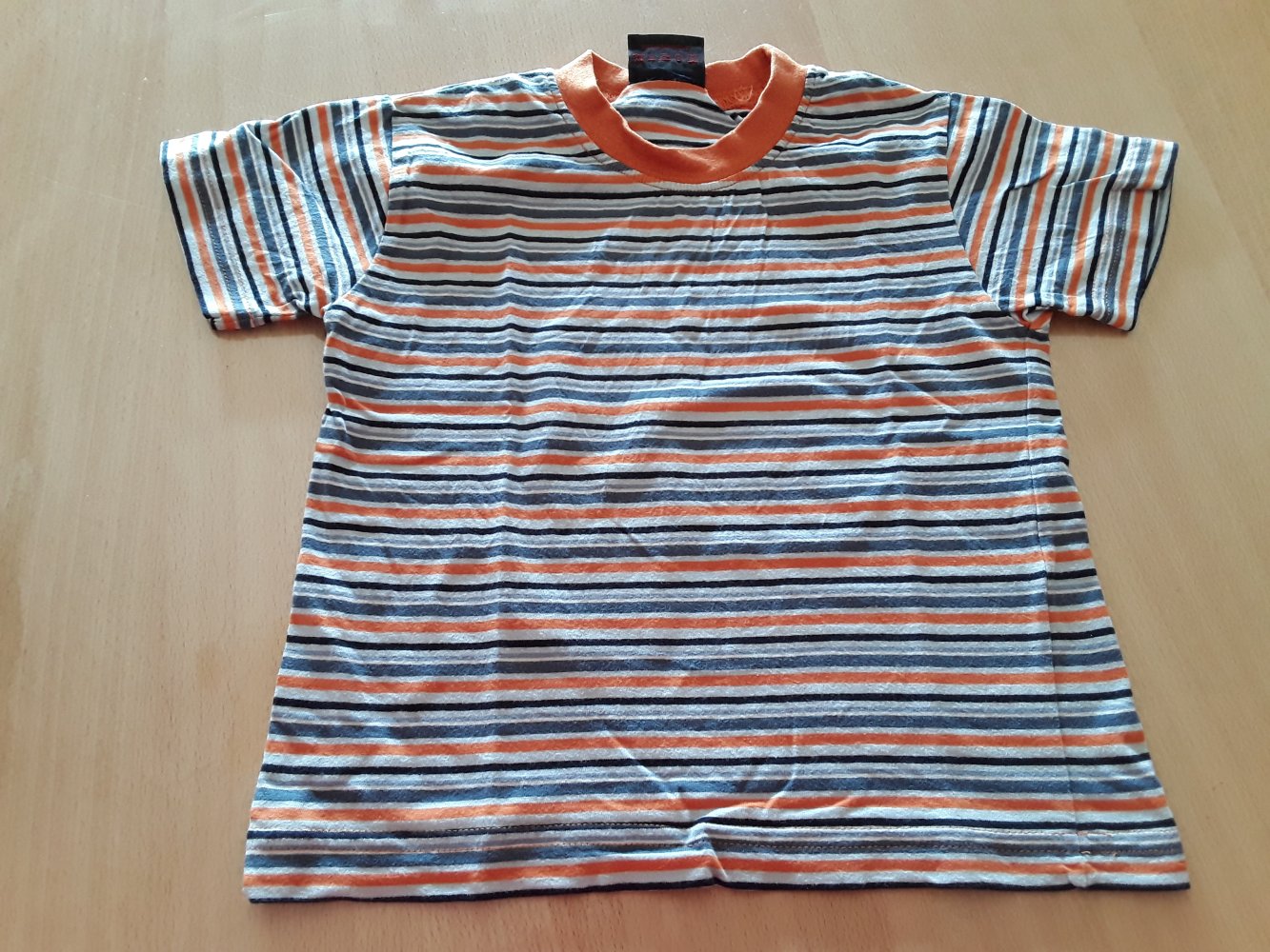 gestreiftes T-Shirt in Gr. 92 von Outfit