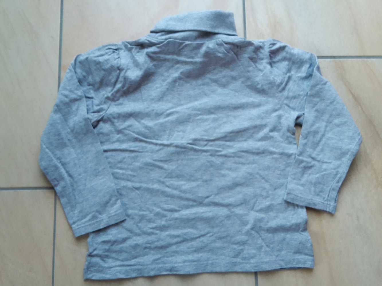 ungetragener grauer LARolli Gr. 98/104