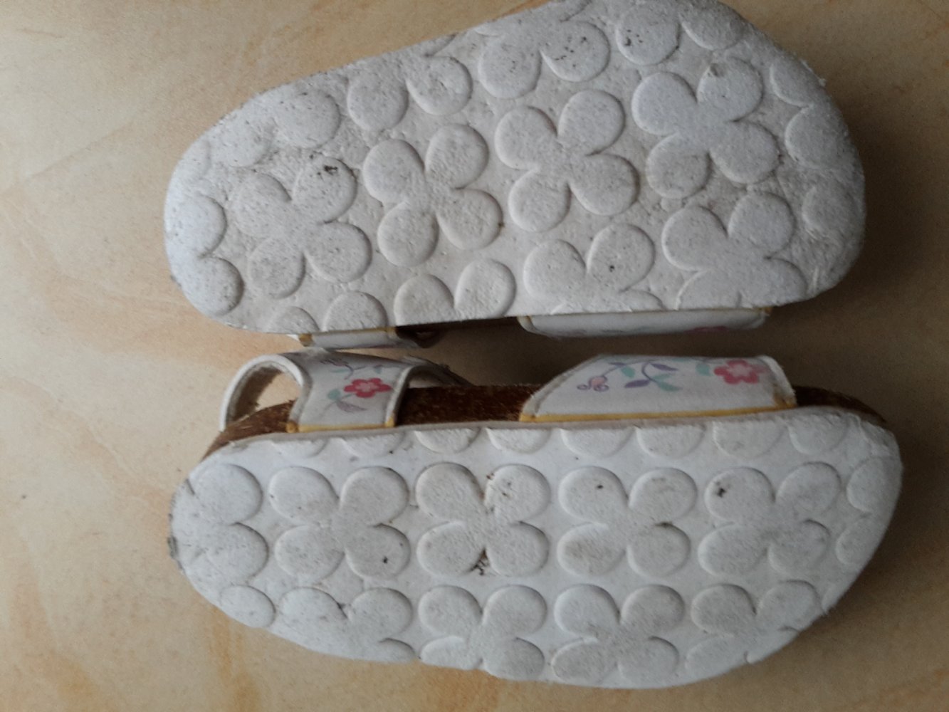 Sandalen in Gr. 25