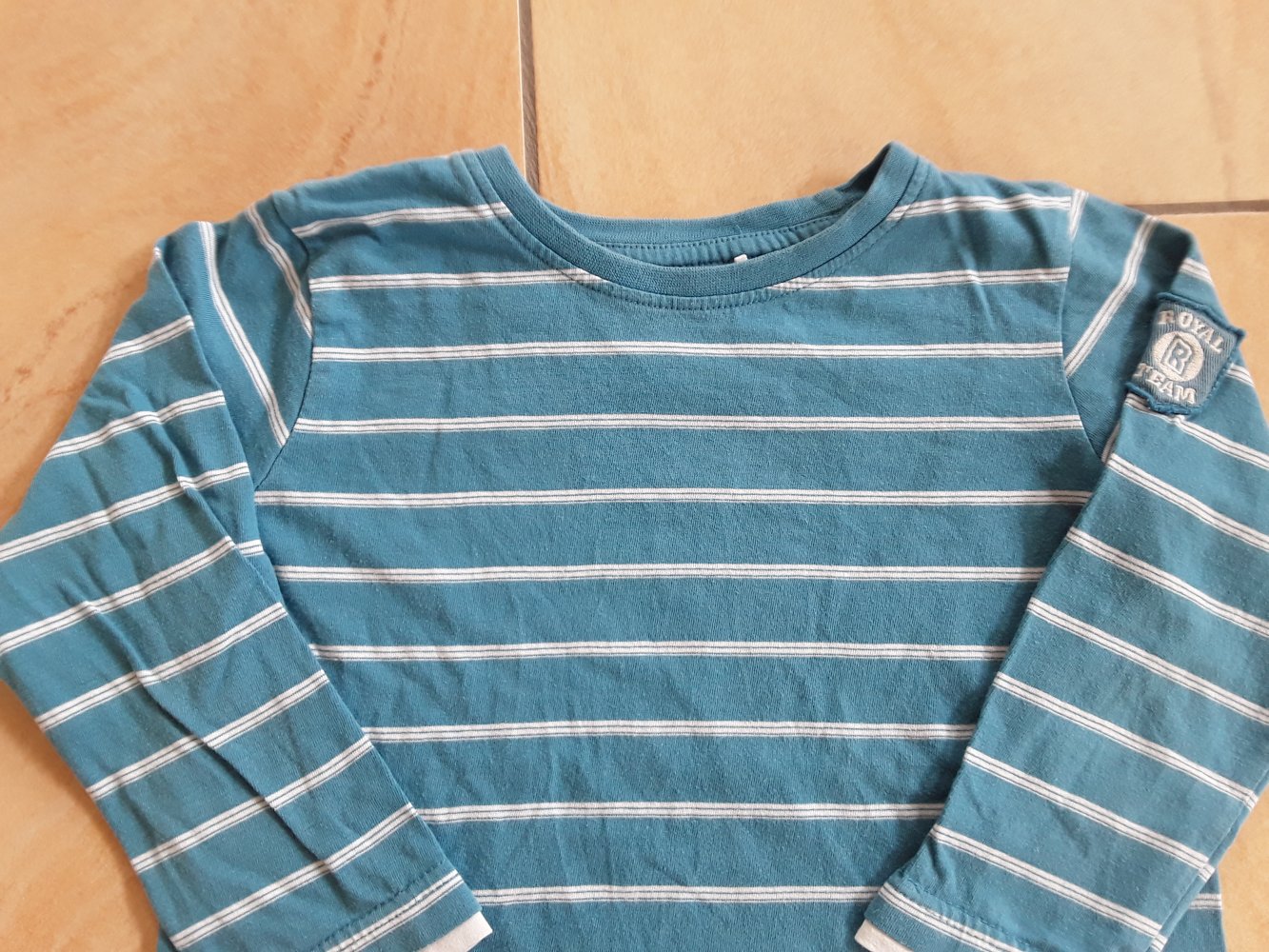 gestreiftes Langarmshirt Gr. 104 