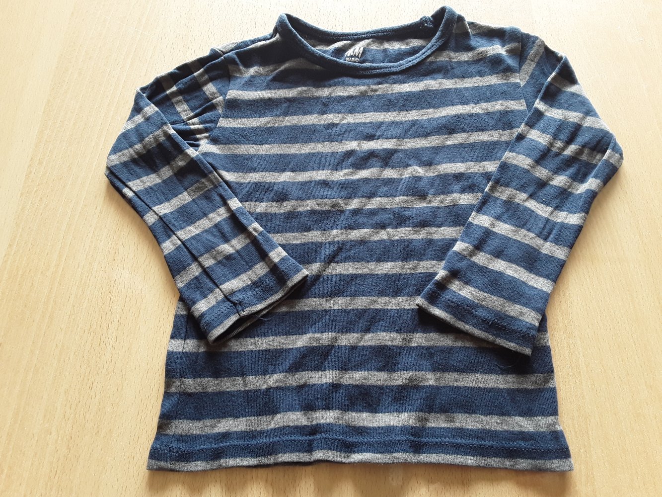 dunkelblau-grau gestreiftes Langarmshirt in Gr. 92 von H&M