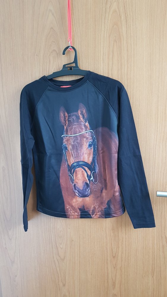 schwarzes, ungetragenes Langarmshirt in Gr. 152 von Red Horse (nur gewaschen)