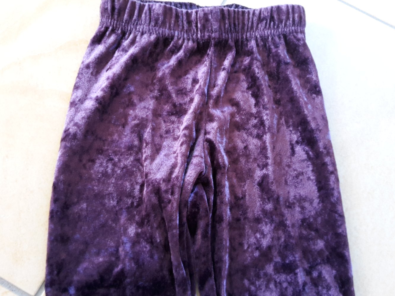 Samtleggings lila in Gr. 104