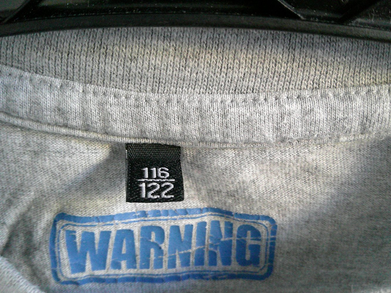 graues T-Shirt mit Baggermotiv Gr. 116/122