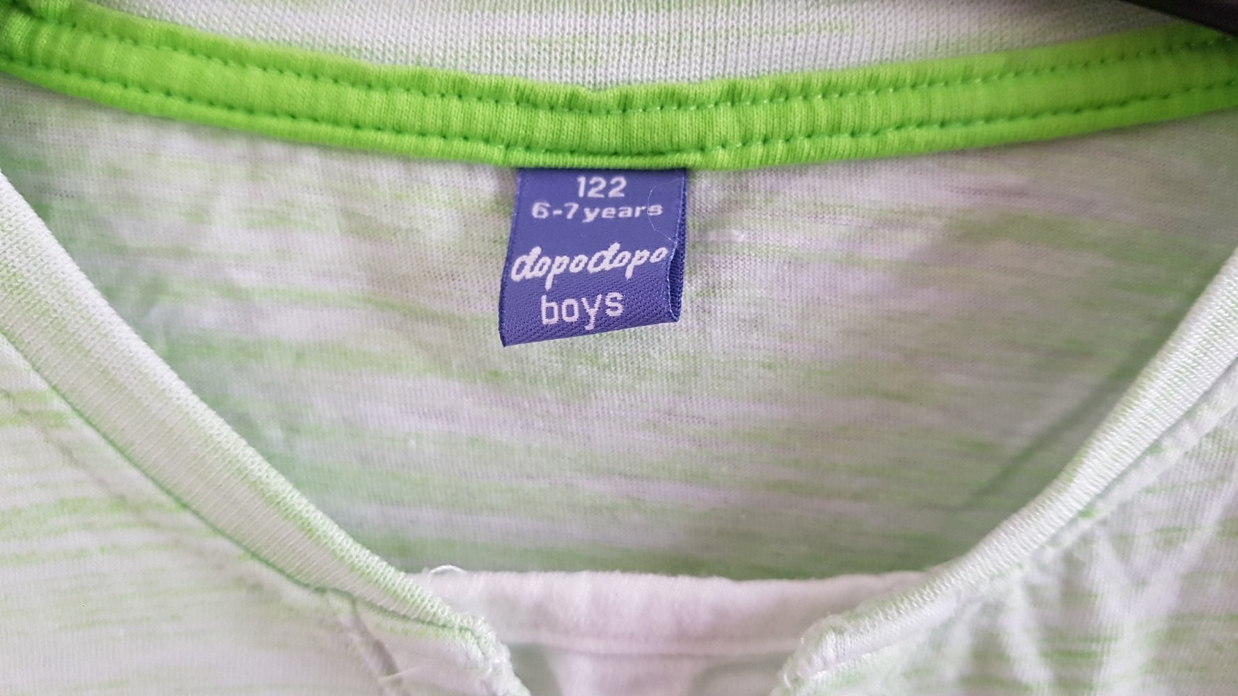 hellgrün-weiß gestreiftes T-Shirt Gr. 122 dopodopo