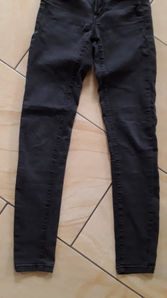 schwarze Jeans in Gr. 32 von Tally Weijl