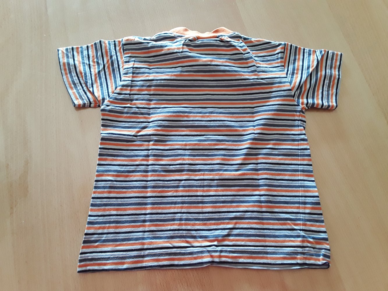 gestreiftes T-Shirt in Gr. 92 von Outfit