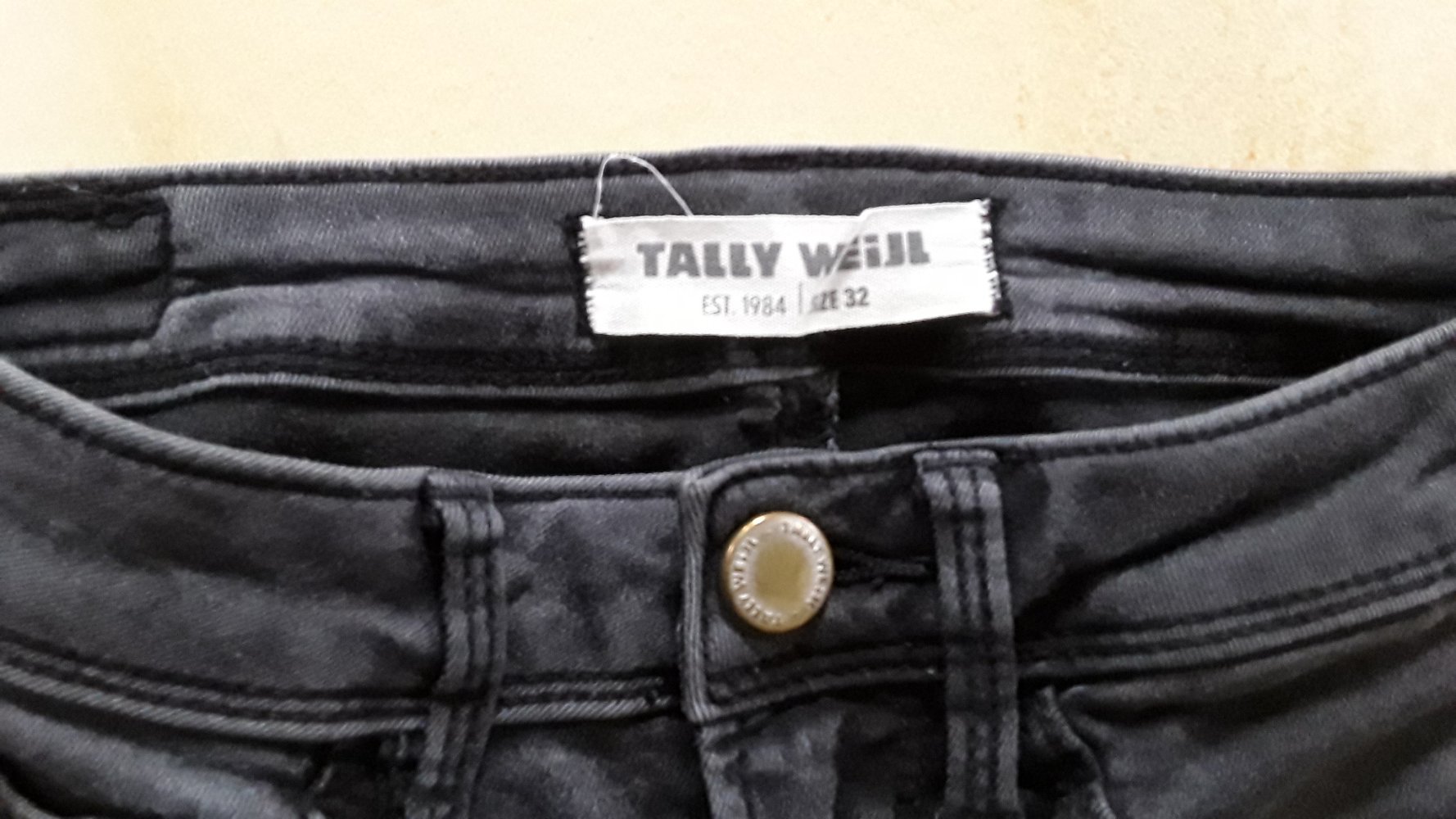 schwarze Jeans in Gr. 32 von Tally Weijl