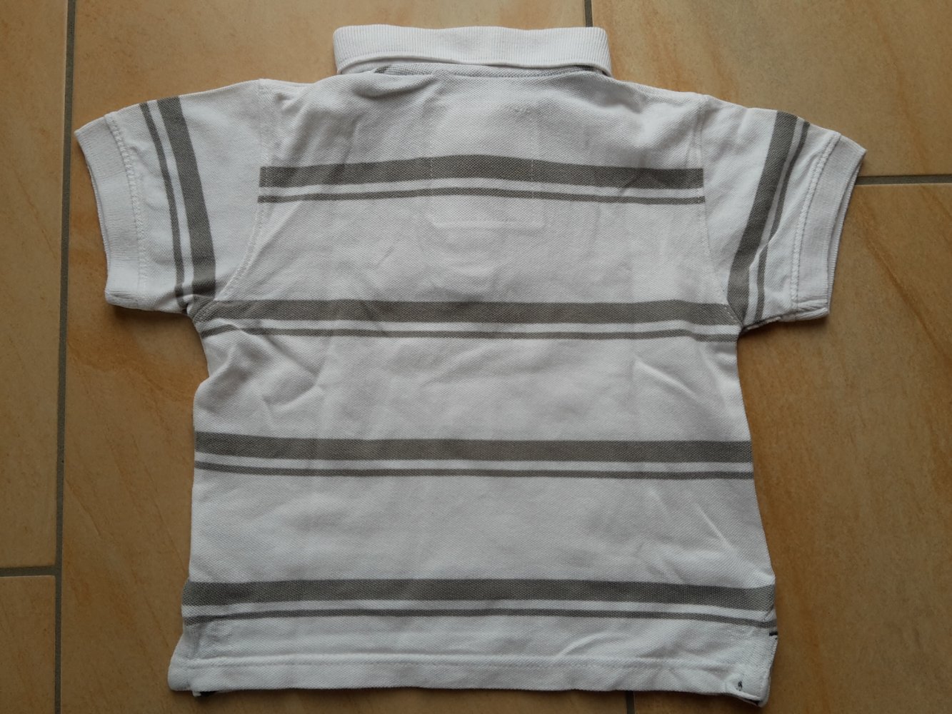 weiß-grau gestreiftes Poloshirt in Gr. 86 von Palomino