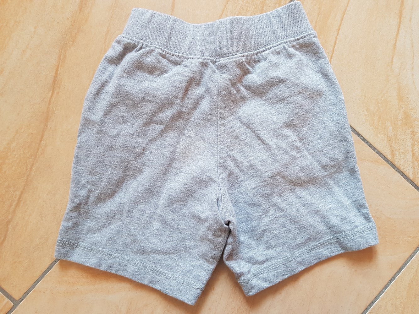 graue Shorts in Gr. 92/98 von CFL