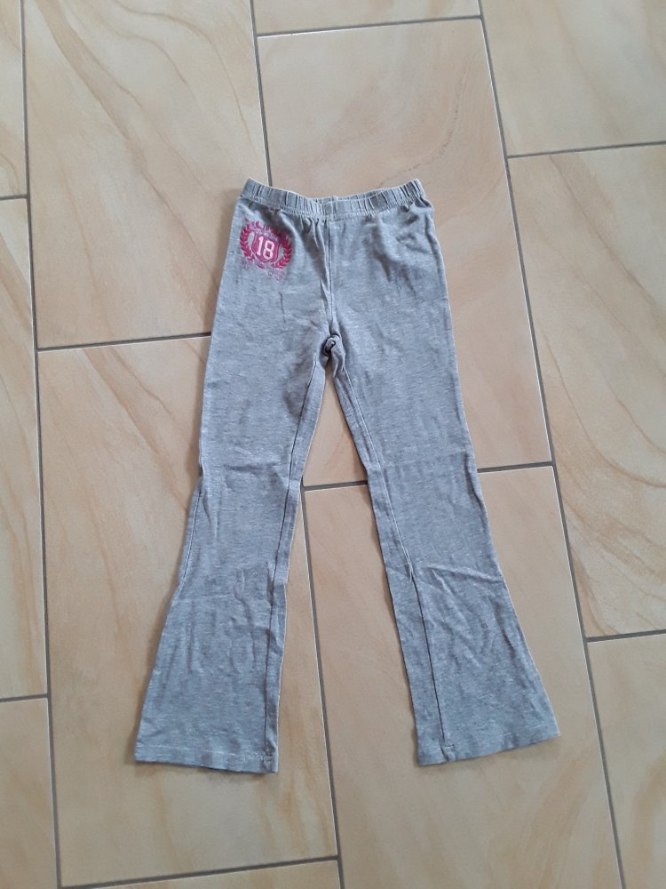 graue Legging/ Jogginghose in Gr. 122