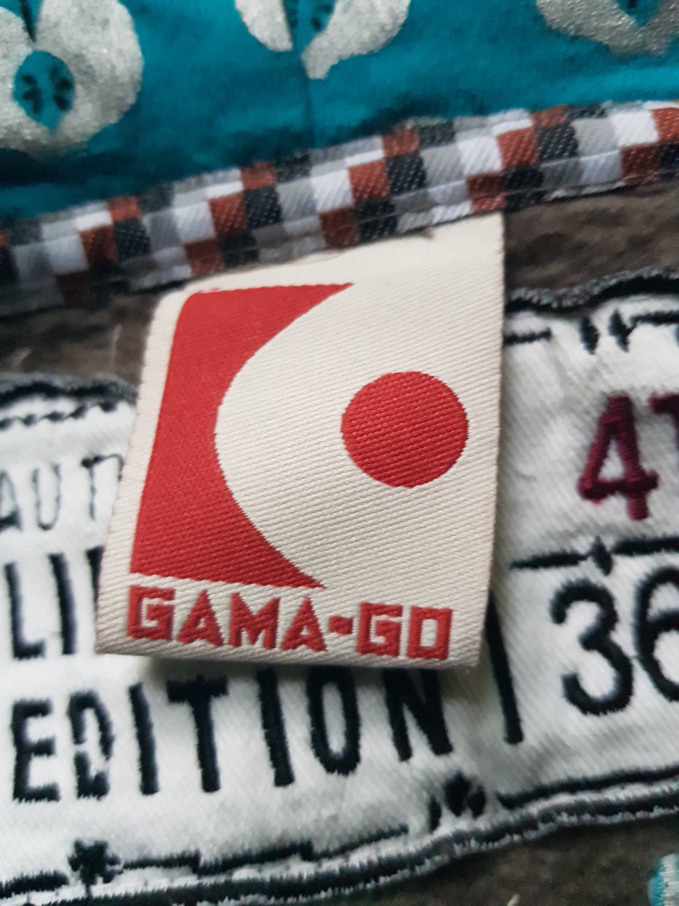 Gama-Go Hoodie Zip up Jacket Pistole Guns Limited Edition 2006 S