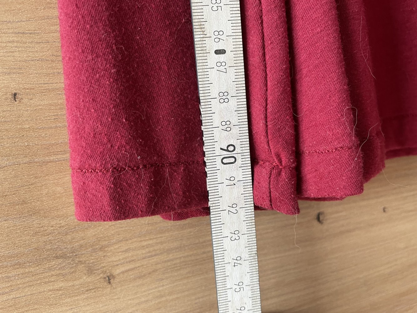 Rotes Kleid - Raffung - Halbe Ärmel - Wickeloptik - V-Ausschnitt - 36