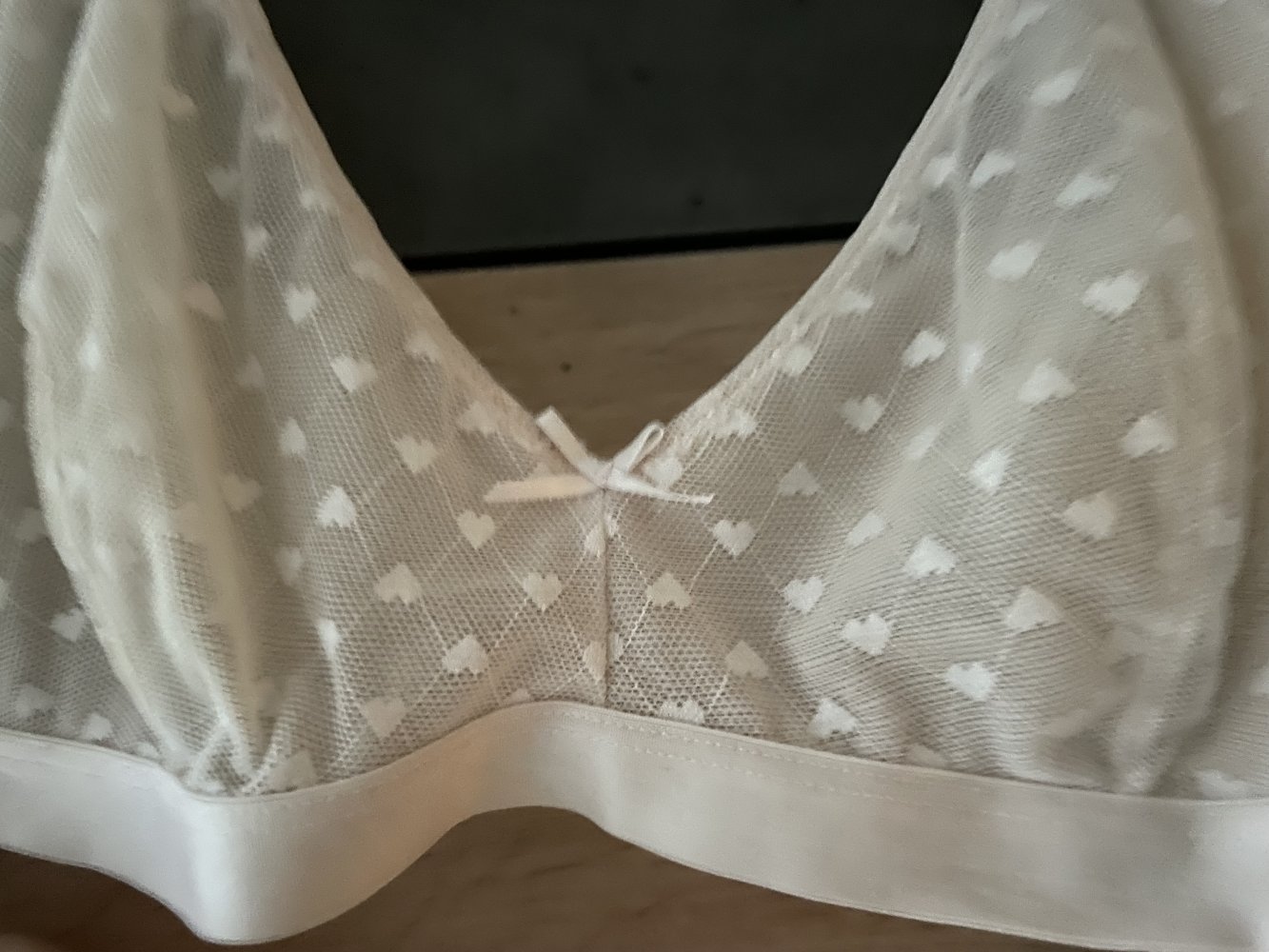 durchsichtiger rosa rosé BH ohne Bügel - sexy mit Herzen - 75 B 80 A