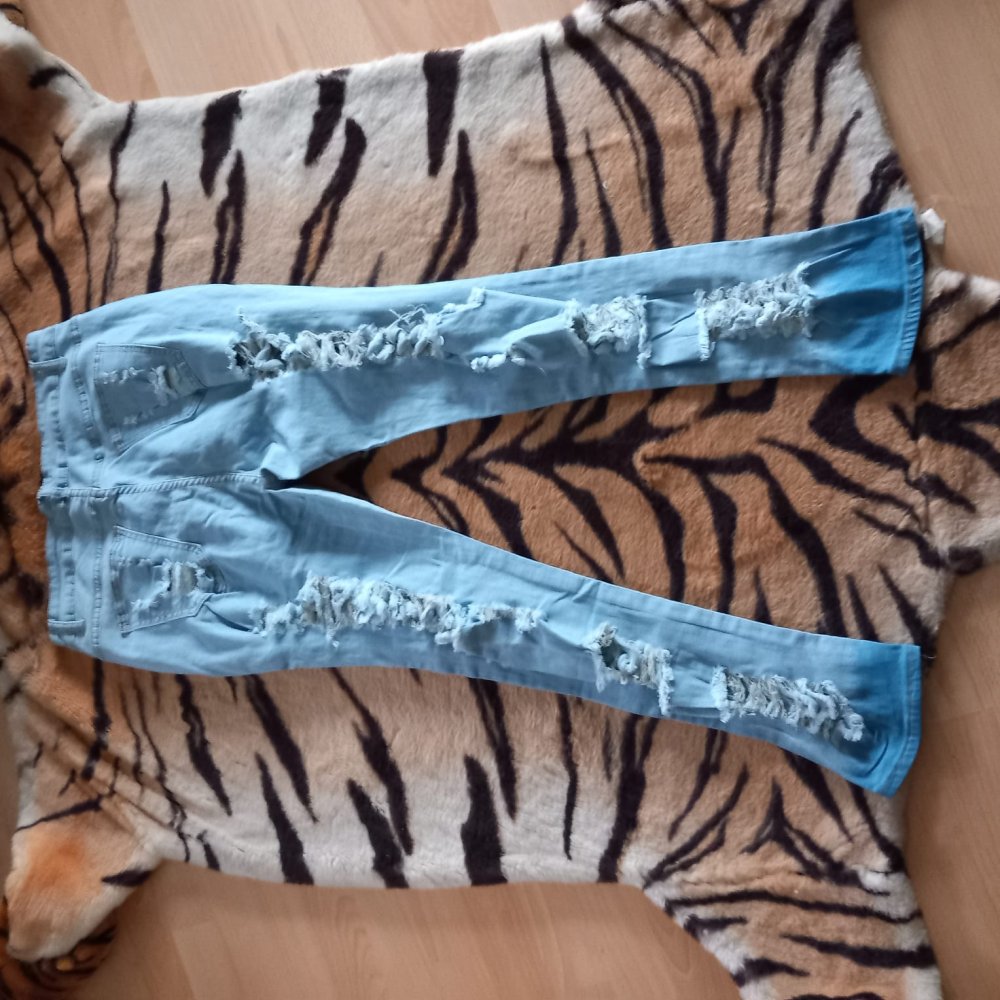 *** Hammer ~ Risse ~ Jeans ***