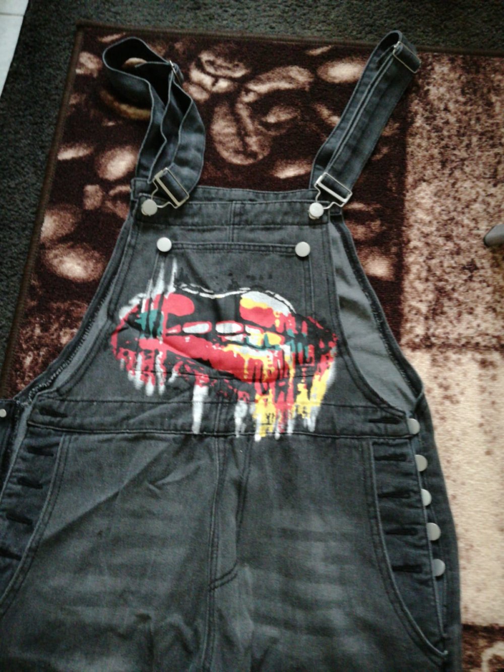 *** Neue ~ Coole ~ Latz ~ Jeans ***