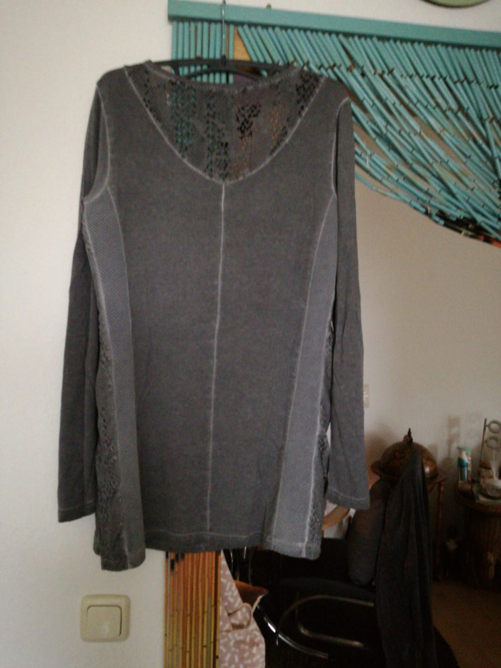 *** Längeres ~ Lang Arm ~ Shirt ~ Netzeinsatz ***