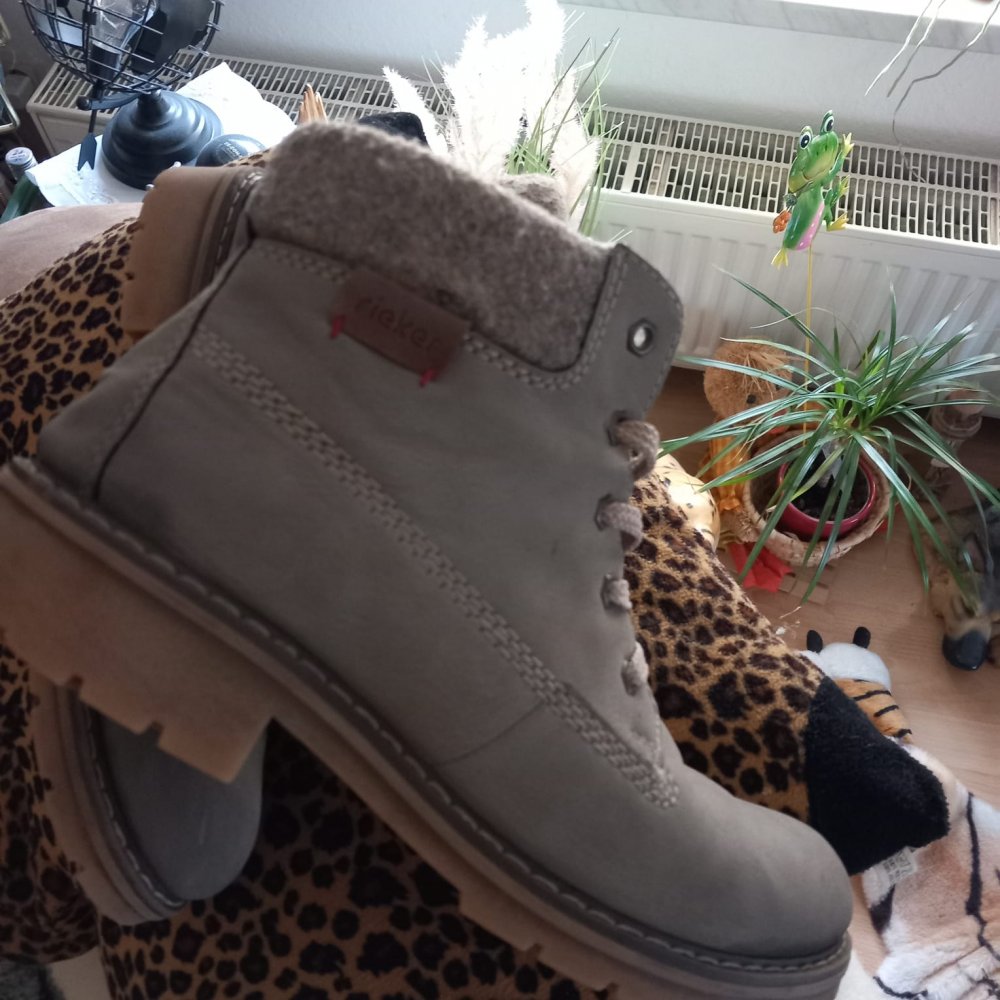 *** Gefüttert ~ Boots ~ Rieker ***