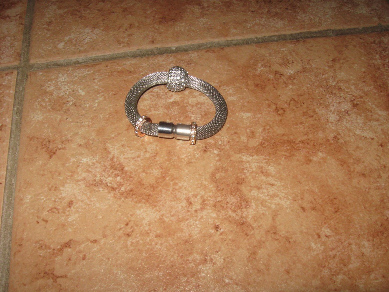 *** Neues ~ Armband ~ Edelstahl-Optik ***