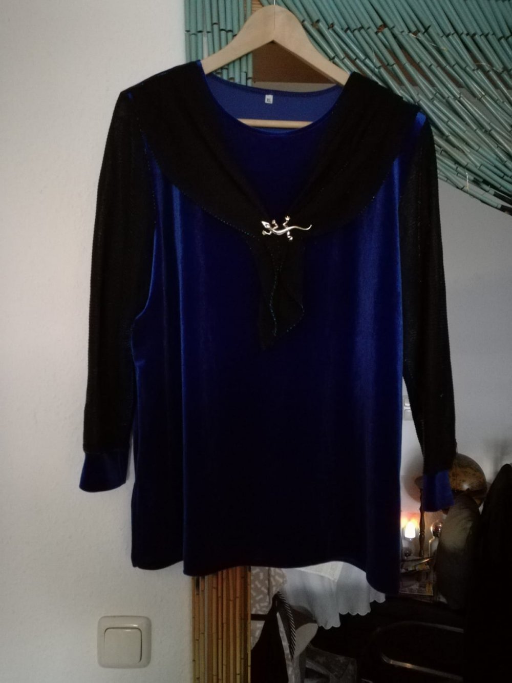 *** Schönes ~ Langärmliges ~ Shirt ~ 80-ziger Style ***
