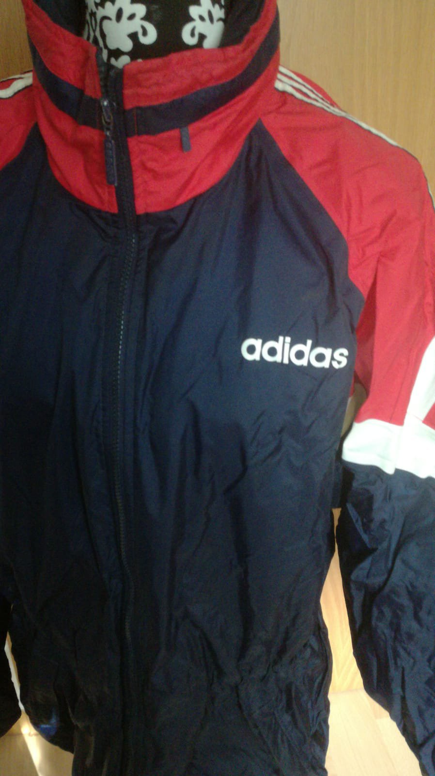 *** Geniale Org. Adidas Jacke mit Kapuze ***