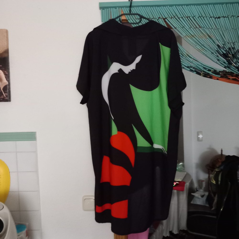 *** Neu ~ Long Shirt ~ Abstrakt ~ Extravagant ***