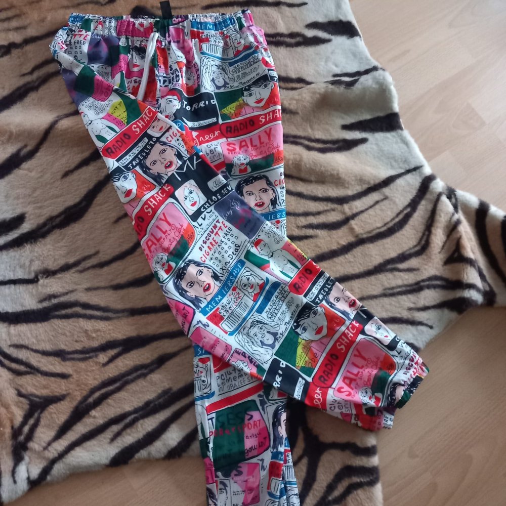 *** Schrill ~ Freizeit Hose ~ Bedruckt ***