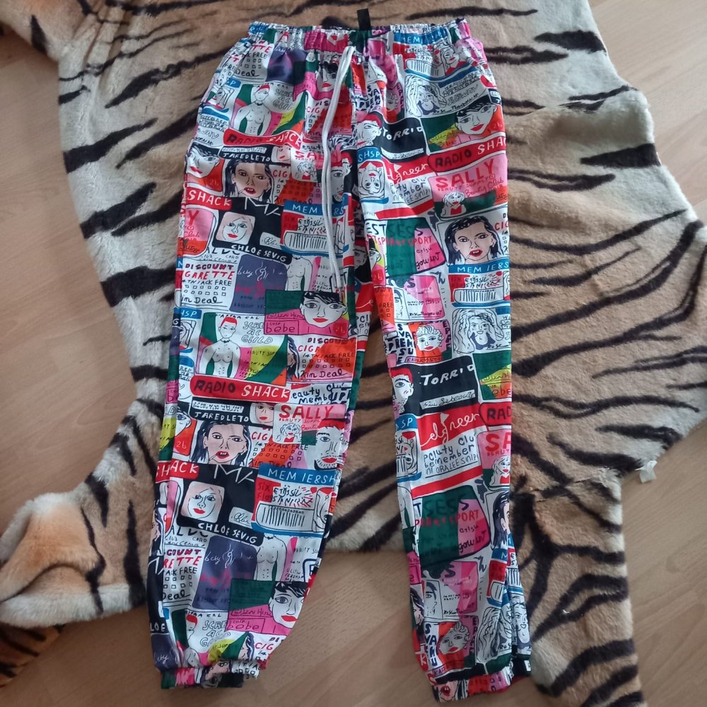 *** Schrill ~ Freizeit Hose ~ Bedruckt ***