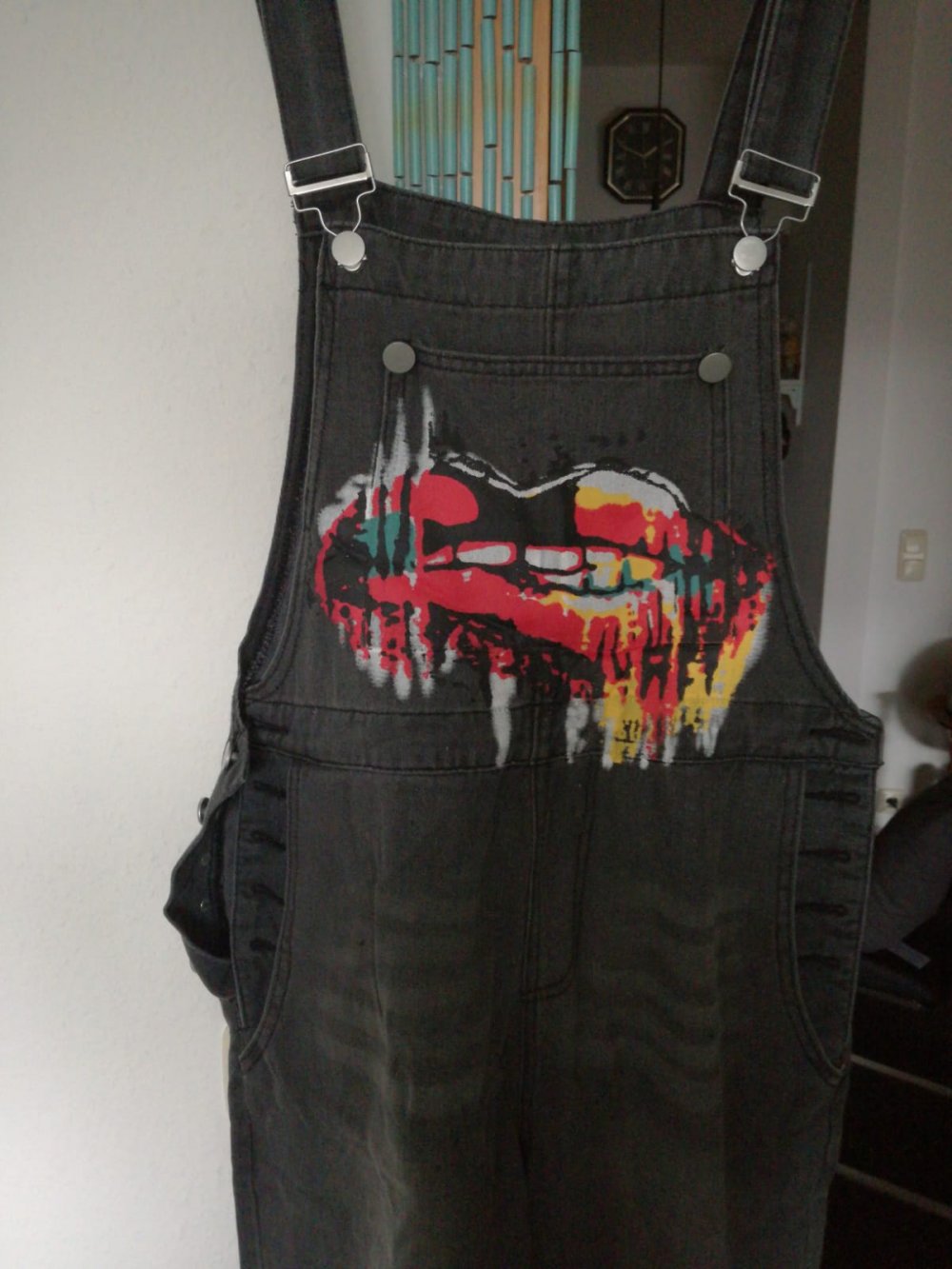*** Neue ~ Coole ~ Latz ~ Jeans ***