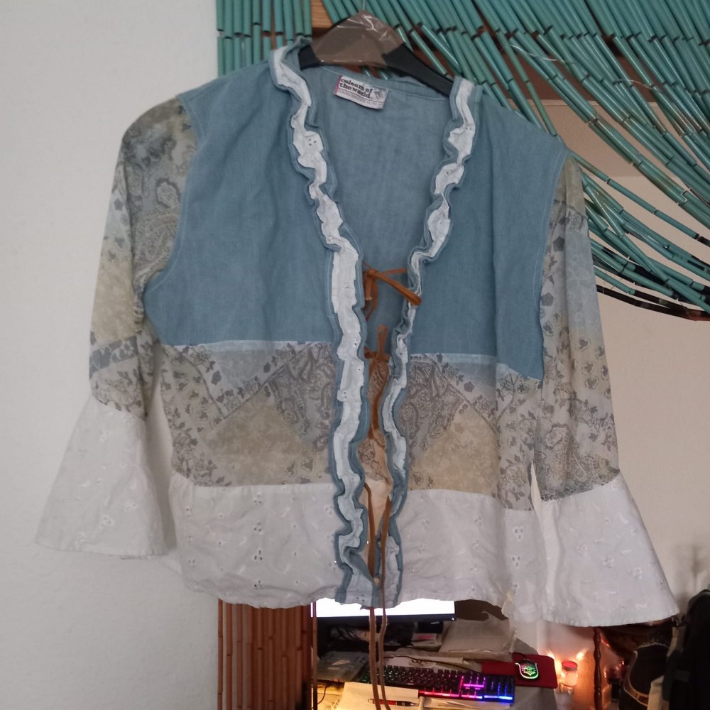 *** Raffinierte ~ Süß ~ Geschnittene Bluse ***