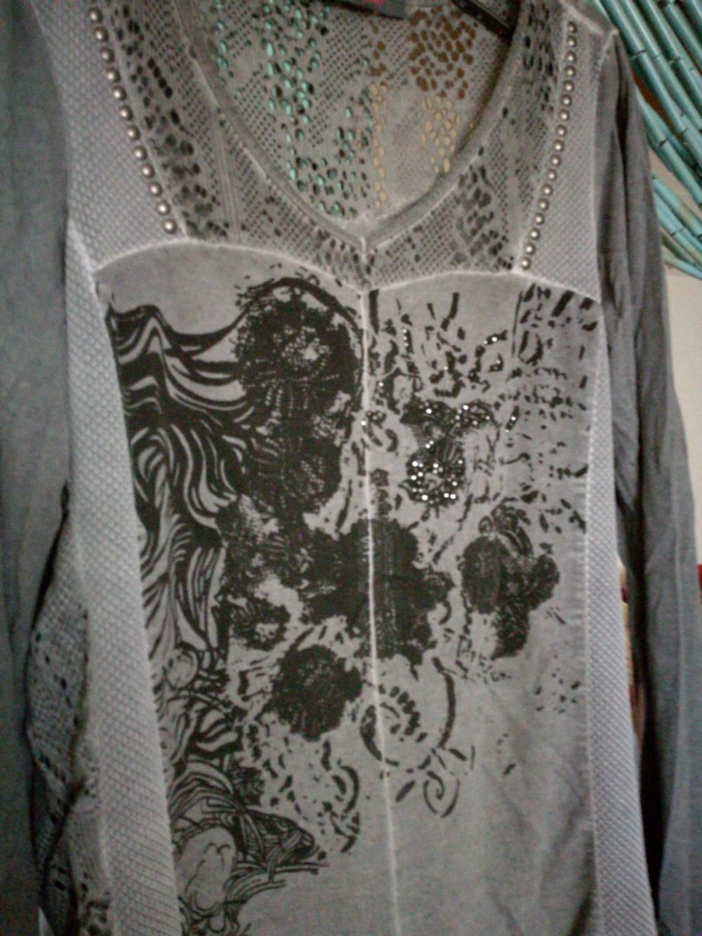 *** Längeres ~ Lang Arm ~ Shirt ~ Netzeinsatz ***